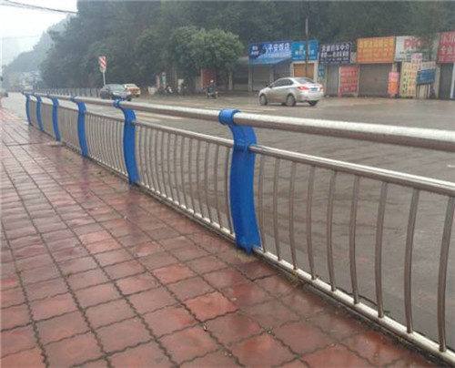 不銹鋼防撞河道護(hù)欄